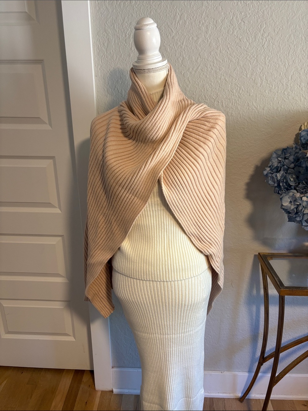 Women’s Knit Shawl Wrap in camel brown